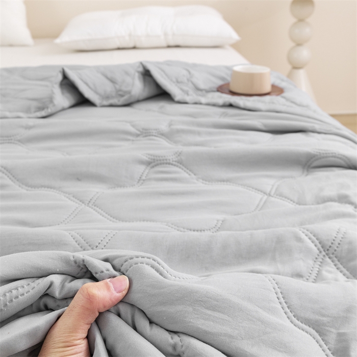 91家纺网 家纺一手货源 找家纺 席万佳 2025新款直播热款印花夏凉被空调被被子被芯水洗棉夏被 高级灰