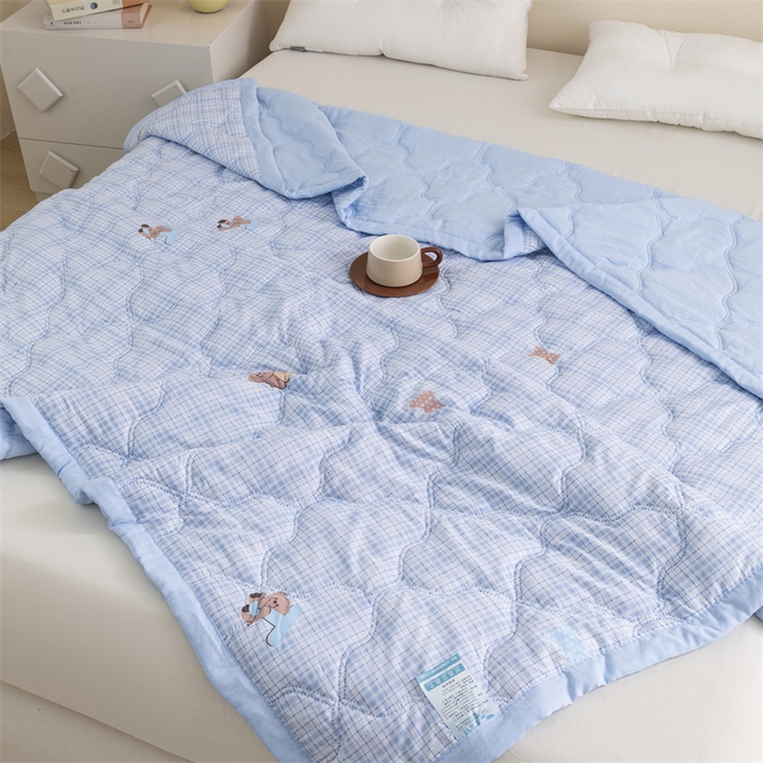 91家纺网 家纺一手货源 找家纺 席万佳 2025新款直播热款印花夏凉被空调被被子被芯水洗棉夏被 格子熊