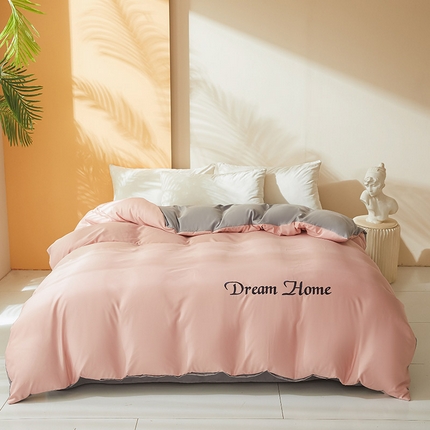 91家纺网 家纺一手货源 找家纺 七仙女家纺 2025新款水洗真丝-梦幻家园系列单被套 柔粉色+浅灰银