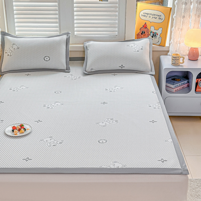 91家纺网 家纺一手货源 找家纺 2025新款凉感冰豆豆凉席-暴力熊系列 暴力熊-浅灰