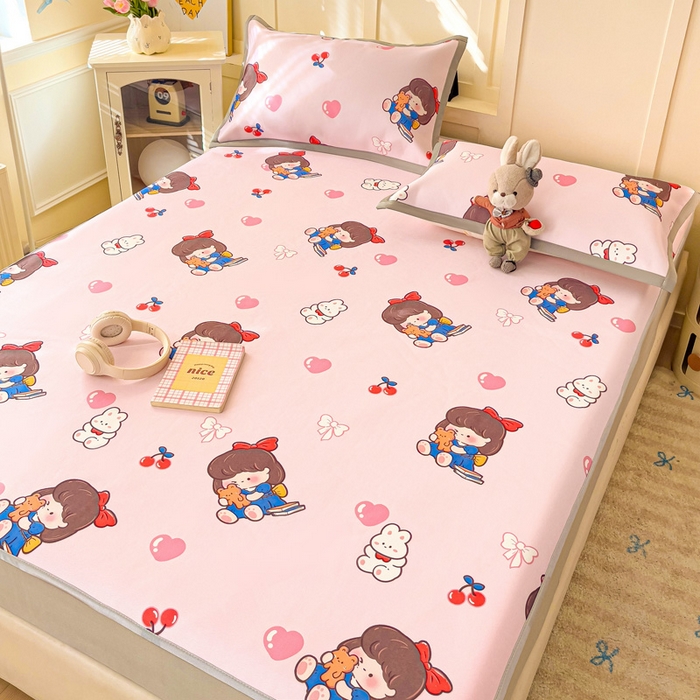 91家纺网 家纺一手货源 找家纺 富馨莱 2025新款床笠款冰藤印花凉席A类抗菌冰丝席支持定制尺寸 元气女孩