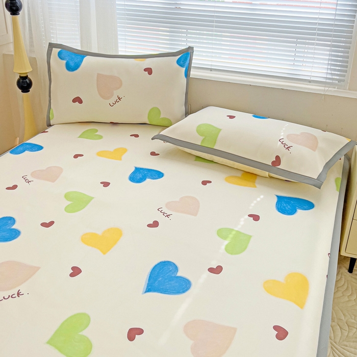 91家纺网 家纺一手货源 找家纺 富馨莱 2025新款平铺款冰藤印花凉席A类抗菌冰丝席支持定制尺寸 心意满满