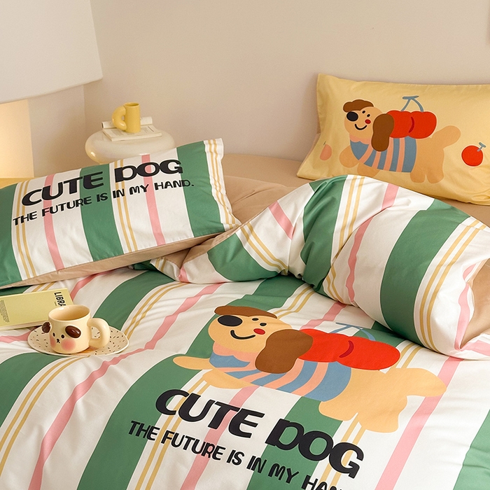 91家纺网 家纺一手货源 找家纺 花言狐语 2025新款全棉13372卡通大版数码印花四件套（提供买家秀） 可爱小狗（绿）