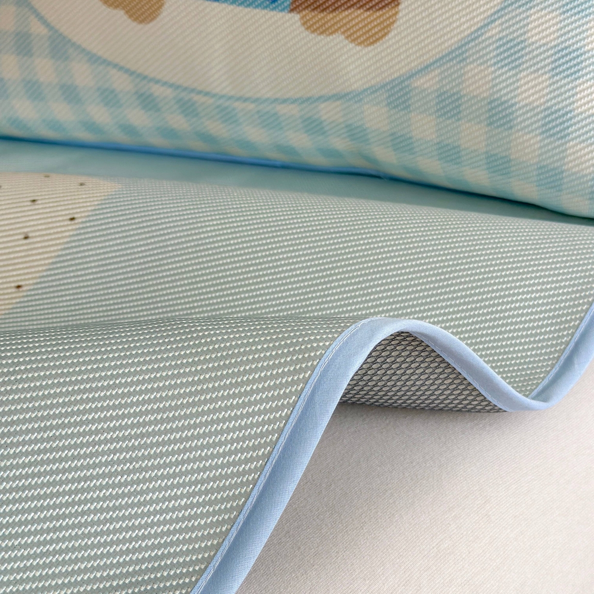 91家纺网 家纺一手货源 找家纺 美乐迪家纺 2025新款数码印花养生冰藤凉席 居家腊肠狗