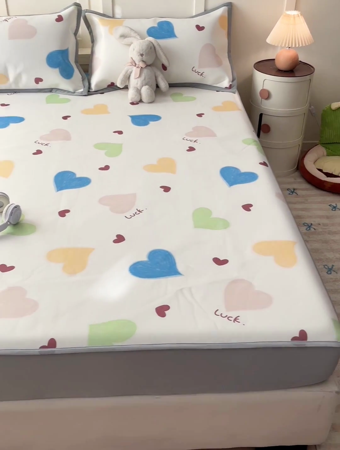 91家纺网 家纺一手货源 找家纺 富馨莱 2025新款床笠款冰藤印花凉席A类抗菌冰丝席支持定制尺寸 心意满满