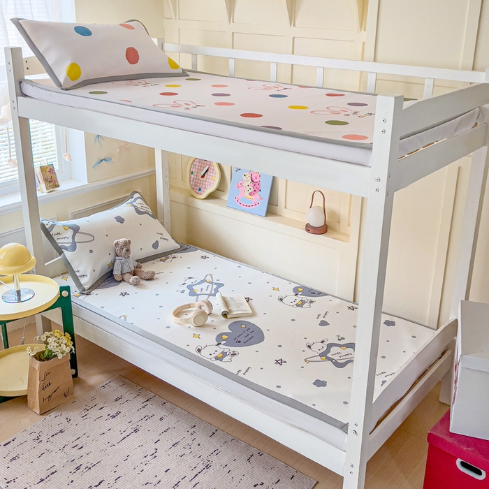 91家纺网 家纺一手货源 找家纺 富馨莱 2025新款学生平铺款冰藤印花凉席A类抗菌冰丝席支持定制尺寸 星星狗