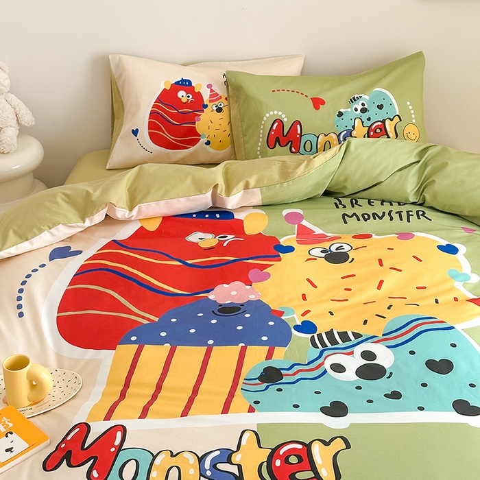 91家纺网 家纺一手货源 找家纺 花言狐语 2025新款全棉13372卡通大版数码印花四件套（提供买家秀） 欢乐家族