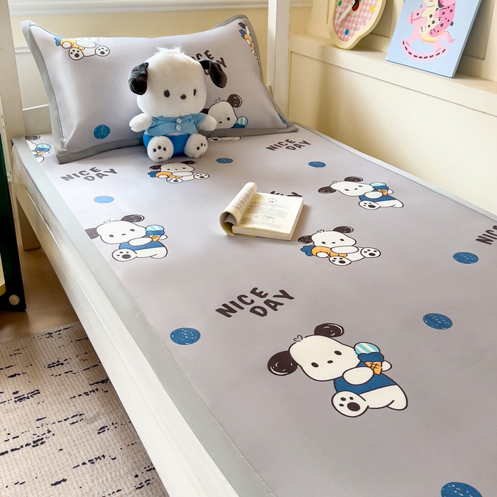 91家纺网 家纺一手货源 找家纺 富馨莱 2025新款学生平铺款冰藤印花凉席A类抗菌冰丝席支持定制尺寸 乖乖狗