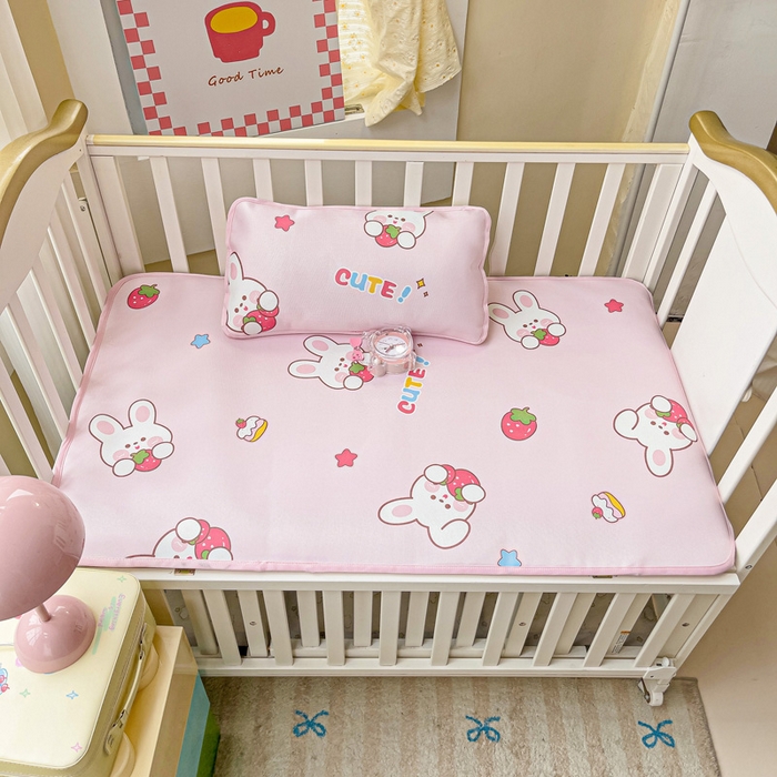 91家纺网 家纺一手货源 找家纺 富馨莱 2025新款幼儿园冰丝席A类抗菌儿童空调席支持定制尺寸 甜心兔