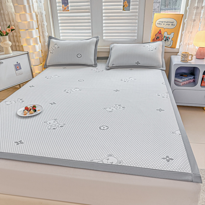 91家纺网 家纺一手货源 找家纺 2025新款凉感冰豆豆凉席-暴力熊系列 暴力熊-浅灰