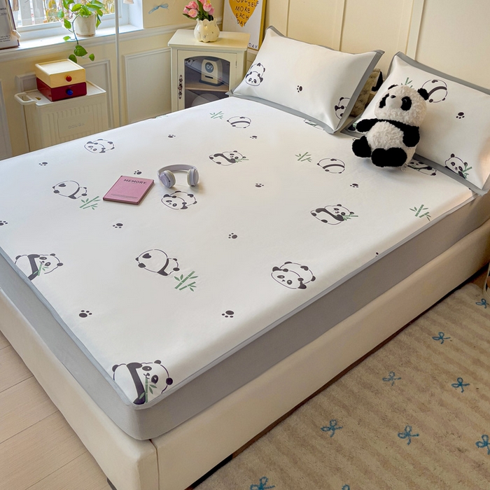 91家纺网 家纺一手货源 找家纺 富馨莱 2025新款床笠款冰藤印花凉席A类抗菌冰丝席支持定制尺寸 熊猫胖胖