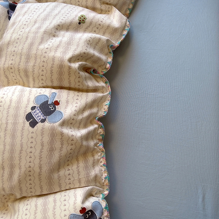 91家纺网 家纺一手货源 找家纺 葡萄家 2025爆款高克重彩色三角针A类针织双层纱四件套 提供买家秀 北鼻象