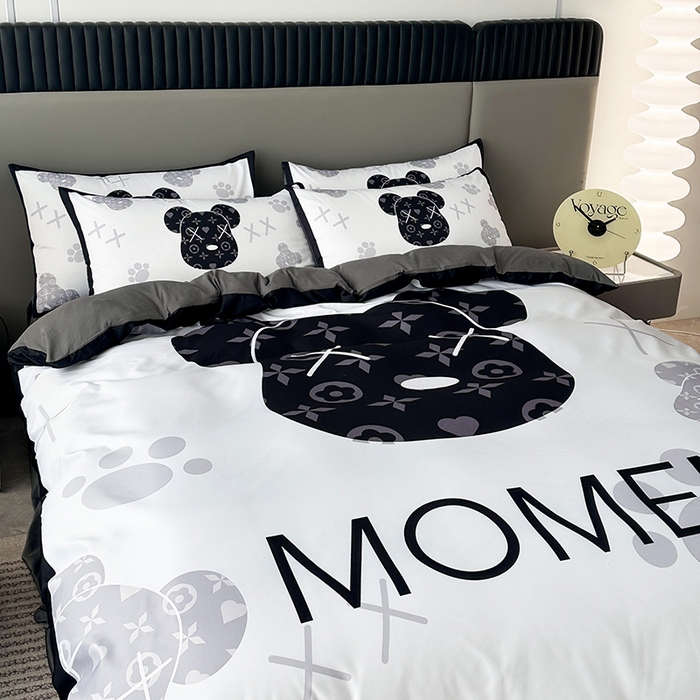 91家纺网 家纺一手货源 找家纺 2025新款水洗真丝数码印花四件套 流体熊-白