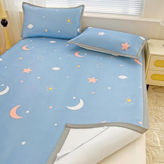 91家纺网 家纺一手货源 找家纺 富馨莱 2025新款平铺款冰藤印花凉席A类抗菌冰丝席支持定制尺寸 星空