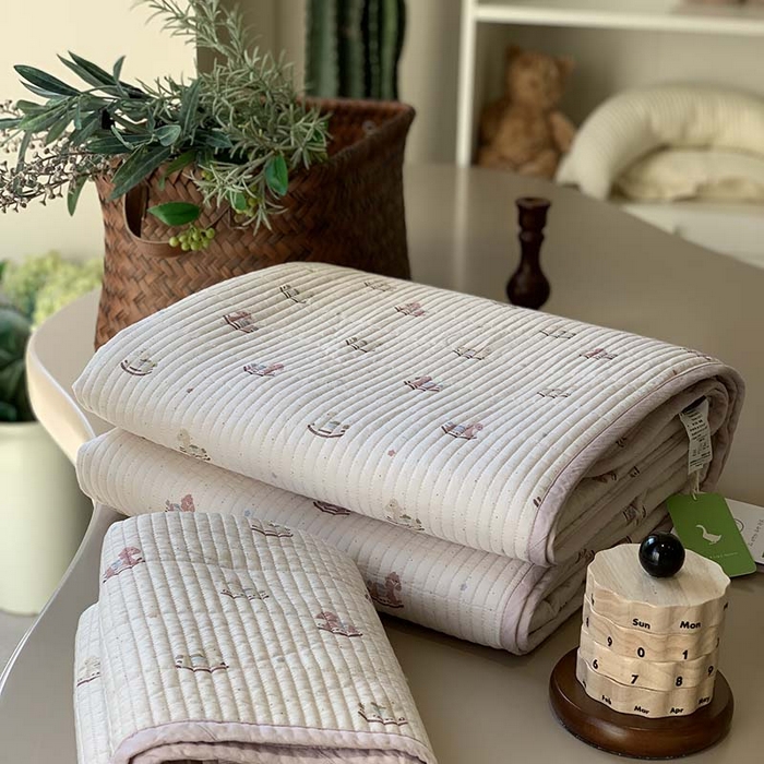 91家纺网 家纺一手货源 找家纺 汇庭 2025新款蔓莎床盖三件套系列-实拍 达拉木马