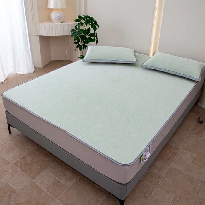 91家纺网 家纺一手货源 找家纺 凌云家纺  2025新款提花凉感冰丝席床笠款三明治凉席三件套 春韵-绿