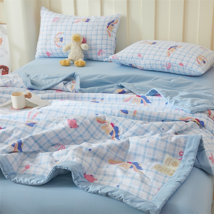 91家纺网 家纺一手货源 找家纺 2025新款小花款新疆棉花夏被【棉花含量100%】夏季空调被薄被子可机洗夏凉被 大耳兔-蓝