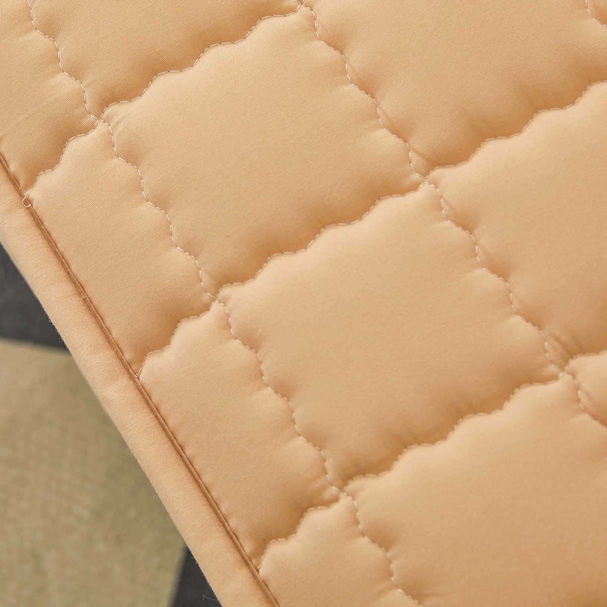 91家纺网 家纺一手货源 找家纺 欧邦 2025新款可拆卸六面全包夹棉床笠 五面夹棉-羊驼色