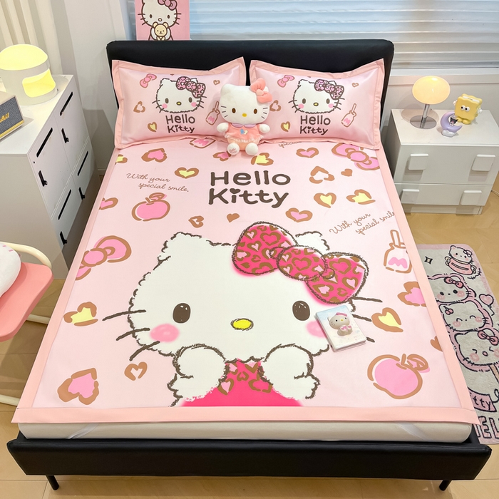 91家纺网 家纺一手货源 找家纺 2025新款正版授权A类大版数码印花三丽鸥可机洗1200D冰丝凉席席子凉席可组合针织棉夏被四件套-平铺款 平铺款-豹纹KT猫