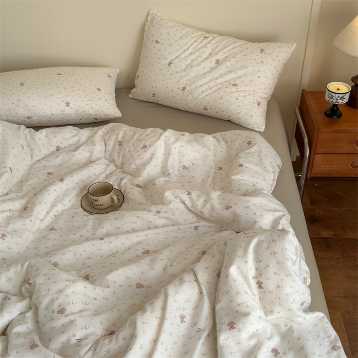 91家纺网 家纺一手货源 找家纺 曲之慕2025新款A类母婴级有氧全棉纯棉双层纱印花四件套 田园小熊-黄