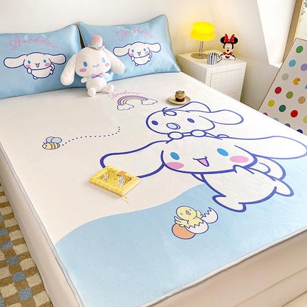 91家纺网 家纺一手货源 找家纺 米帛家纺 2025新款 A类大版三丽鸥冰藤席-床笠款 彩虹玉桂狗