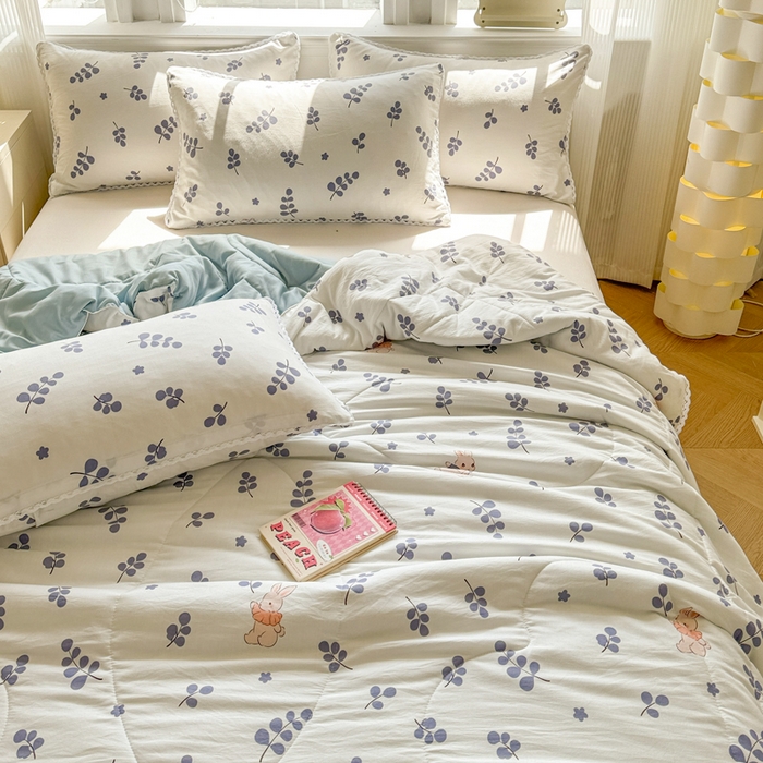 91家纺网 家纺一手货源 找家纺 慕尚家纺 2025新款水洗棉花边工艺羽丝棉卡通系列夏被 兔稚