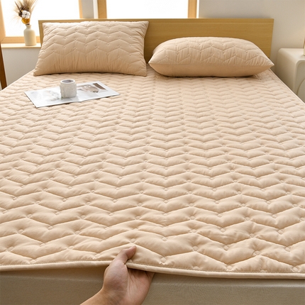 91家纺网 家纺一手货源 找家纺 乐逸家纺   2025新款波浪防水床护垫床垫褥子 防水驼