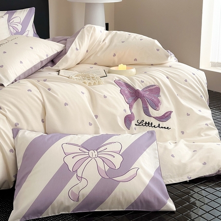 91家纺网 家纺一手货源 找家纺 （总）花言狐语 2025新款13372全棉印花毛巾绣四件套（提供买家秀）