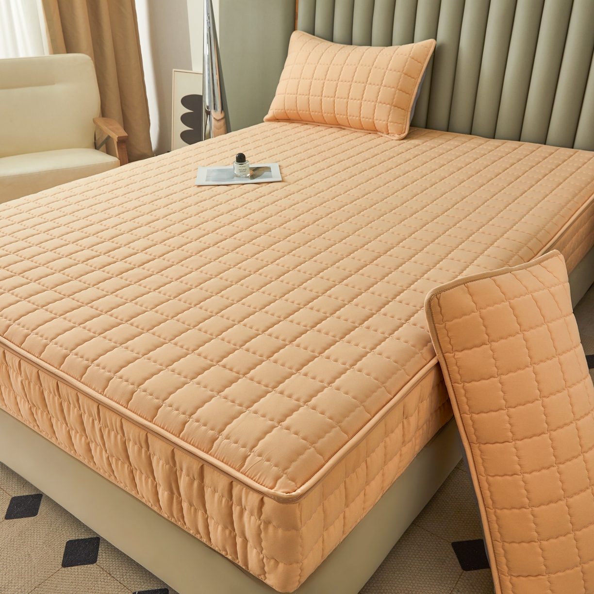 91家纺网 家纺一手货源 找家纺 欧邦 2025新款可拆卸六面全包夹棉床笠 五面夹棉-羊驼色