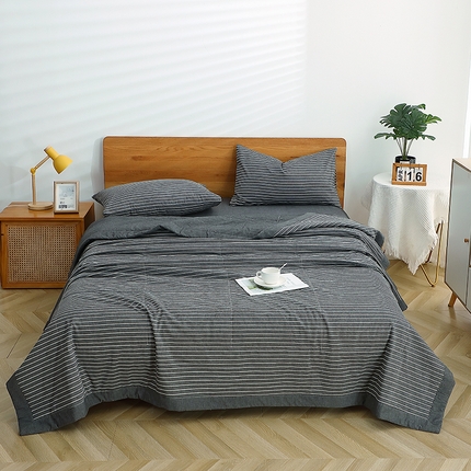 伊人坊 2025新款棉花夏被 细灰条