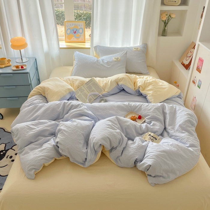 91家纺网 家纺一手货源 找家纺 桃心家居 2025新款A类韩系亲肤软糯甜格泡泡水洗棉撞色奶呼呼织标蝴蝶少女四件套 泡泡水洗棉-A甜格蓝黄