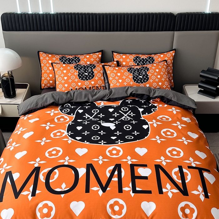 91家纺网 家纺一手货源 找家纺 2025新款水洗真丝数码印花四件套 流体熊-橙