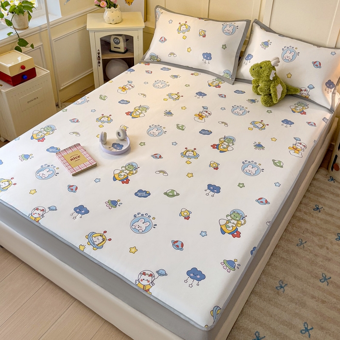 91家纺网 家纺一手货源 找家纺 富馨莱 2025新款床笠款冰藤印花凉席A类抗菌冰丝席支持定制尺寸 宇航员