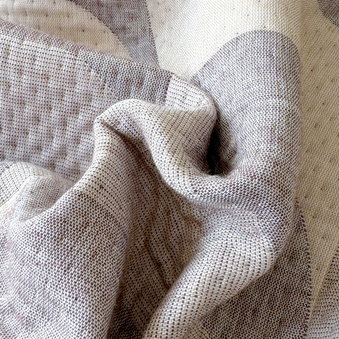 91家纺网 家纺一手货源 找家纺 2025新款A类纯棉针织三层纱提花多功能毯 棕色-波纹