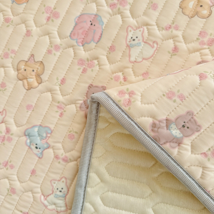 91家纺网 家纺一手货源 找家纺 慕尚家纺  2025春夏新款乳胶凉席水洗棉夏被夏凉被空调被三件套四件套 小奶狗