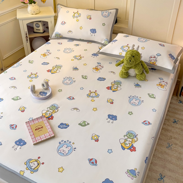 91家纺网 家纺一手货源 找家纺 富馨莱 2025新款床笠款冰藤印花凉席A类抗菌冰丝席支持定制尺寸 宇航员