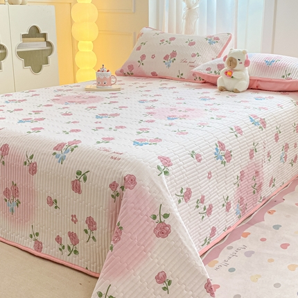 91家纺网 家纺一手货源 找家纺 顺顺家纺 2025新款全棉卡通夹棉床盖 浪漫小花