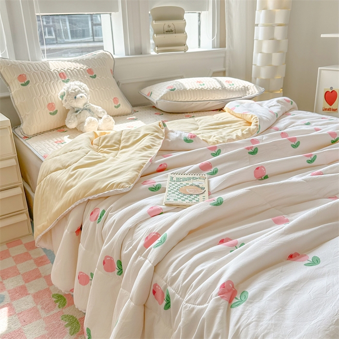 91家纺网 家纺一手货源 找家纺 慕尚家纺  2025春夏新款乳胶凉席水洗棉夏被夏凉被空调被三件套四件套 郁金香