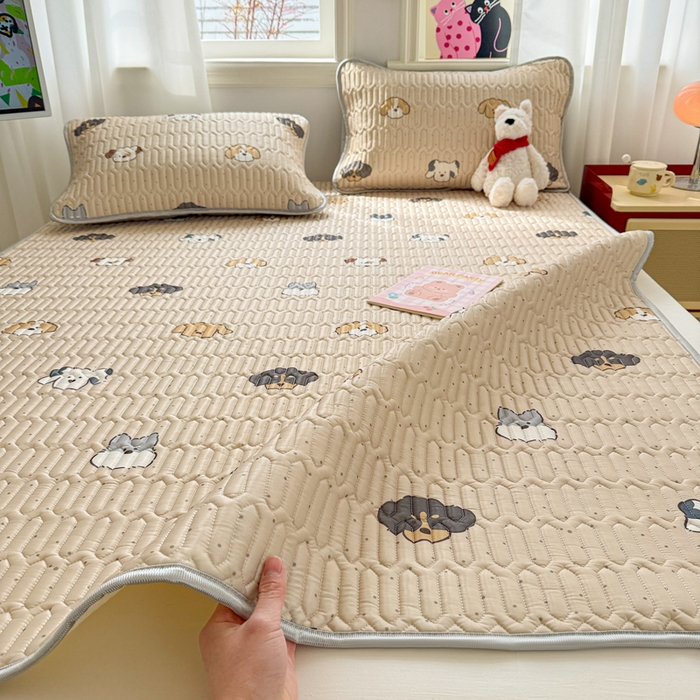 91家纺网 家纺一手货源 找家纺 慕尚家纺  2025春夏新款乳胶凉席水洗棉夏被夏凉被空调被三件套四件套 巴克狗