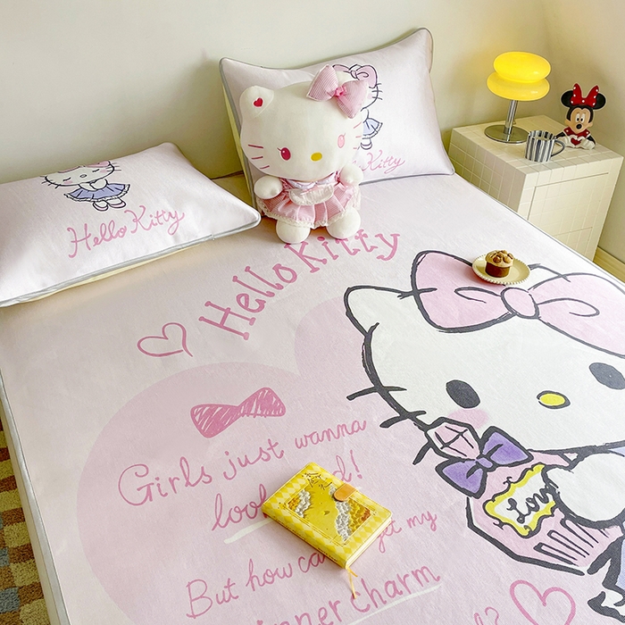 91家纺网 家纺一手货源 找家纺 米帛家纺 2025新款 A类大版三丽鸥冰藤席-床席款 香水凯蒂猫