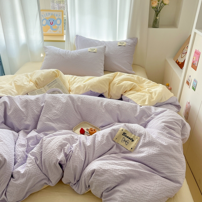 91家纺网 家纺一手货源 找家纺 桃心家居 2025新款A类韩系亲肤软糯甜格泡泡水洗棉撞色奶呼呼织标蝴蝶少女四件套 泡泡水洗棉-甜格紫黄