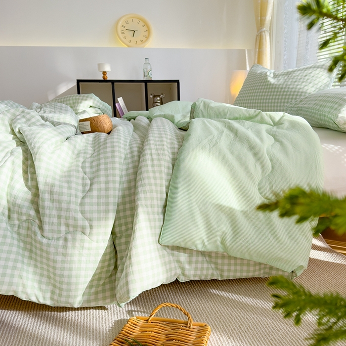 91家纺网 家纺一手货源 找家纺 2025新款无印风夏被 绿小格