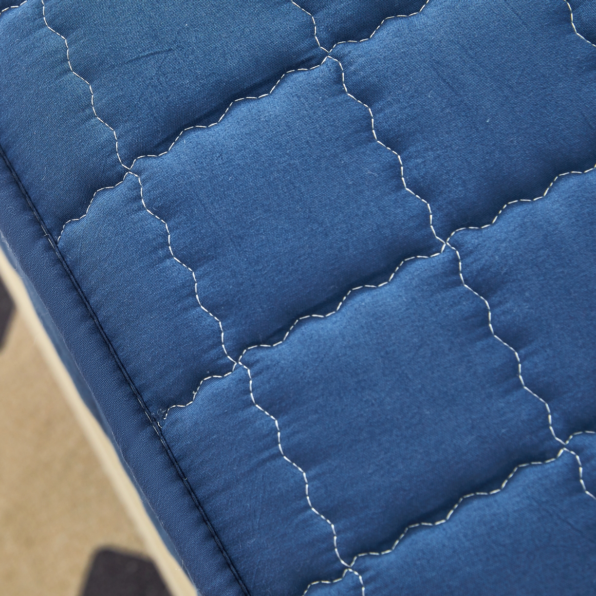 91家纺网 家纺一手货源 找家纺 欧邦 2025新款可拆卸六面全包夹棉床笠 五面夹棉-魅宝蓝