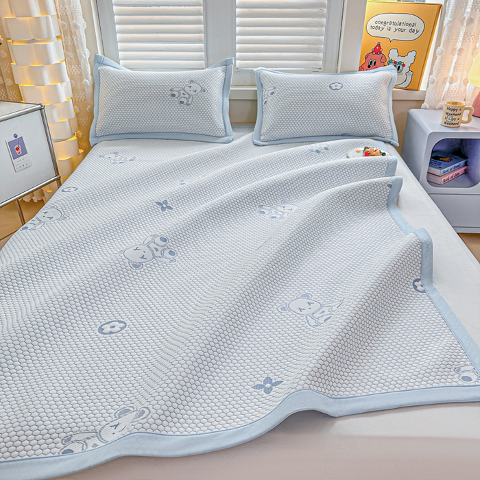 91家纺网 家纺一手货源 找家纺 2025新款凉感冰豆豆凉席-暴力熊系列 暴力熊-天蓝