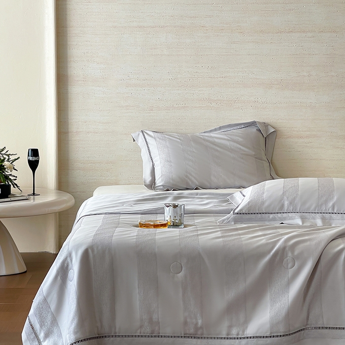 91家纺网 家纺一手货源 找家纺 傲蕾良品 2025新款80s天丝棉色织提花夏被夏凉被空调被 银河落九天