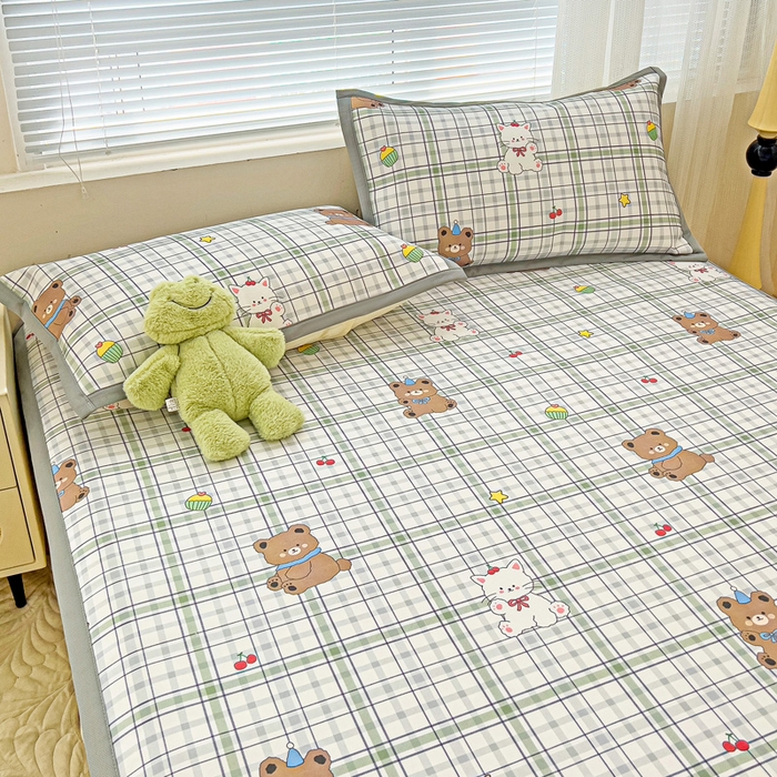 91家纺网 家纺一手货源 找家纺 富馨莱 2025新款平铺款冰藤印花凉席A类抗菌冰丝席支持定制尺寸 格子熊