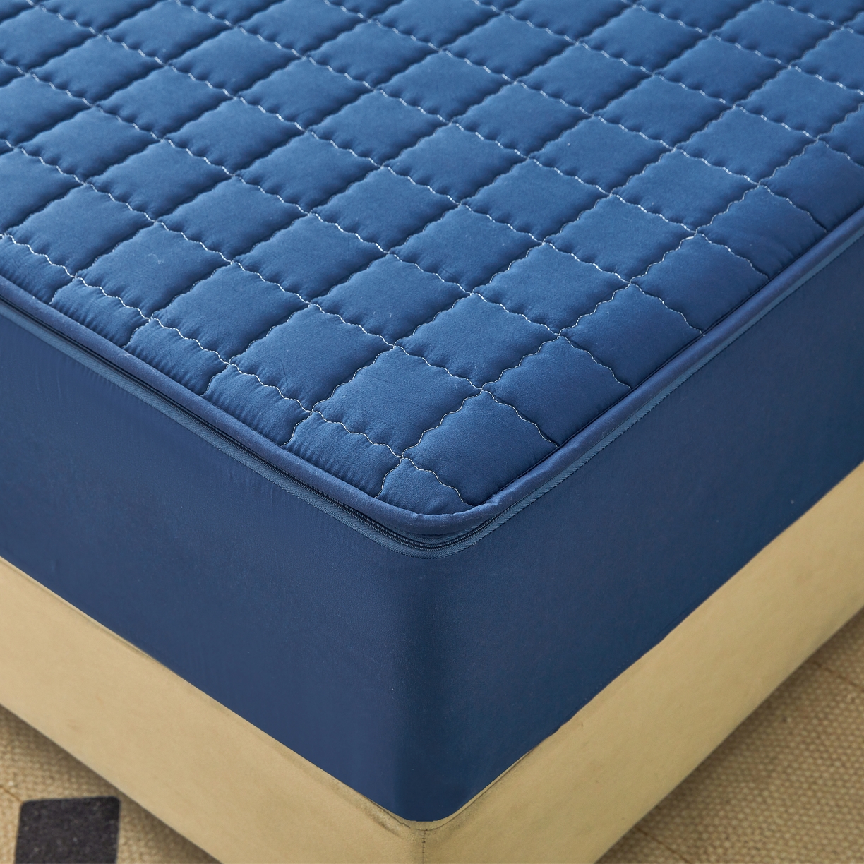 91家纺网 家纺一手货源 找家纺 欧邦 2025新款可拆卸六面全包夹棉床笠 单面夹棉-魅宝蓝