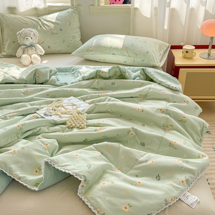 91家纺网 家纺一手货源 找家纺 慕尚家纺 2025新款水洗棉花边工艺羽丝棉卡通系列夏被 夏日蝴蝶