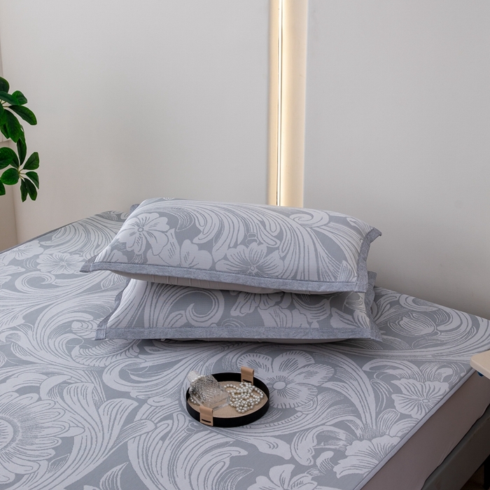 91家纺网 家纺一手货源 找家纺 凌云家纺  2025新款提花凉感冰丝席床笠款三明治凉席三件套 洛克-灰