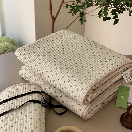 91家纺网 家纺一手货源 找家纺 汇庭 2025新款蔓莎床盖三件套系列-实拍 小时光